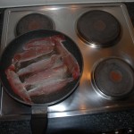 Cook the ham until crispy.