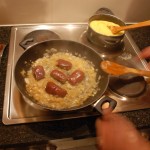 3.	Cut and cook the liver in the (blonde) onion until the liver is cooked;