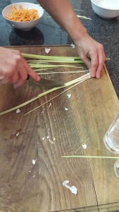 7.	Cut the lemon grass into thin long pieces to tie into parcels, and insert into the over (180) until just starting to brown;